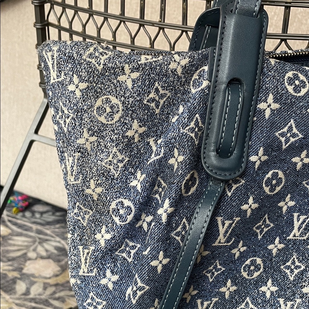 Fashion Blue Monogram Denim Tote Bag - Picture 3 of 16